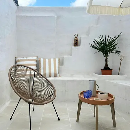 Stunning House With Courtyard - טורקואן