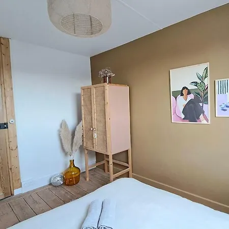 Stunning House With Courtyard - טורקואן