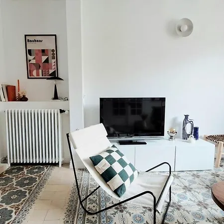 Stunning House With Courtyard - Prázdninový dům *