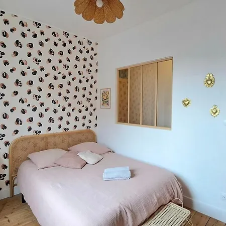 Stunning House With Courtyard - * טורקואן